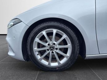 MERCEDES-BENZ A CLASS 1.5 A180d Sport
