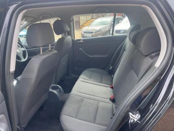 VOLKSWAGEN GOLF 1.6 FSI S