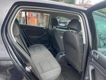 VOLKSWAGEN GOLF 1.6 FSI S