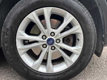 FORD KUGA 1.5 T EcoBoost Titanium