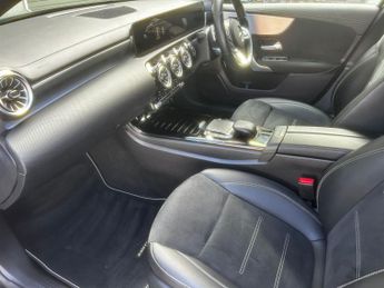 MERCEDES-BENZ A CLASS 1.3 A200 AMG Line Edition