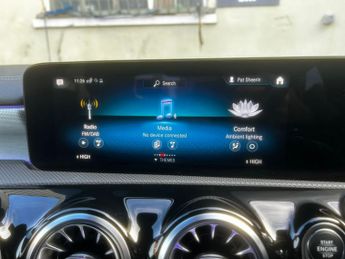 MERCEDES-BENZ A CLASS 1.3 A200 AMG Line Edition