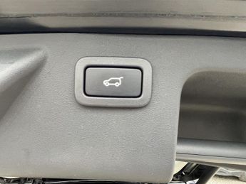 LAND ROVER DISCOVERY SPORT 2.0 TD4 SE Tech
