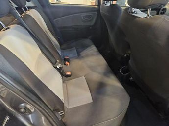 TOYOTA YARIS 1.5 VVT-i Icon