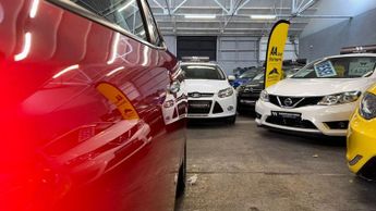 NISSAN LEAF 24kWh Acenta Electric Automatic Red 5dr LOWTAX+CRUISE+REVERSECAM