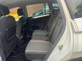 VOLKSWAGEN TIGUAN 2.0 TDI SE Navigation