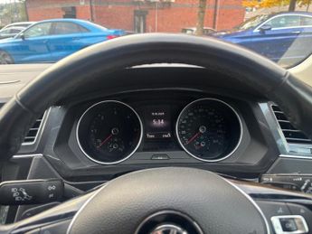 VOLKSWAGEN TIGUAN 2.0 TDI SE Navigation