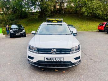VOLKSWAGEN TIGUAN 2.0 TDI SE Navigation