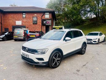 VOLKSWAGEN TIGUAN 2.0 TDI SE Navigation
