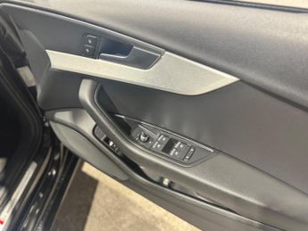 AUDI A4 2.0 TDI S line