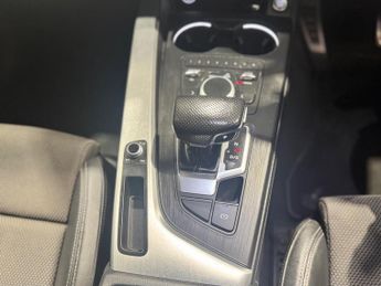 AUDI A4 2.0 TDI S line