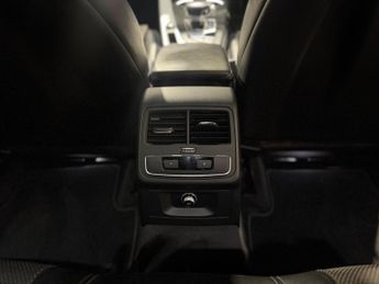 AUDI A4 2.0 TDI S line