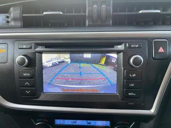 TOYOTA AURIS 1.8 VVT-h Excel CVT Euro 5 (s/s) 5dr