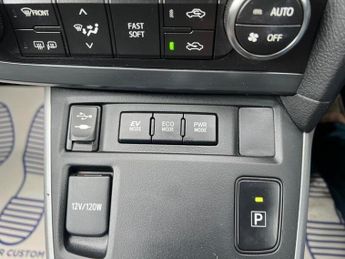 TOYOTA AURIS 1.8 VVT-h Icon CVT Euro 5 (s/s) 5dr