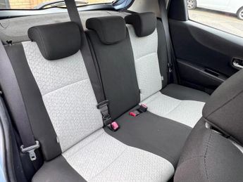 TOYOTA YARIS 1.33 Dual VVT-i T Spirit Multidrive S Euro 5 5dr