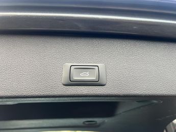 AUDI Q2 1.5 TFSI CoD 35 S line S Tronic Euro 6 (s/s) 5dr