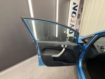 FORD FIESTA 1.4 Titanium 5dr