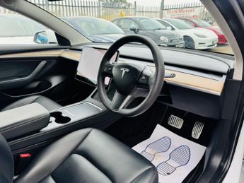 TESLA MODEL 3 (Dual Motor) Long Range