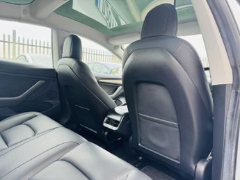 TESLA MODEL 3 (Dual Motor) Long Range