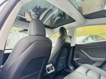 TESLA MODEL 3 (Dual Motor) Long Range