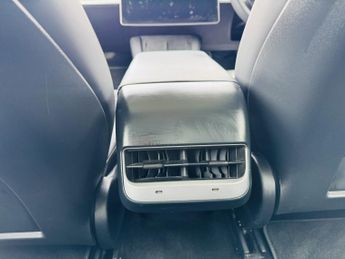 TESLA MODEL 3 (Dual Motor) Long Range
