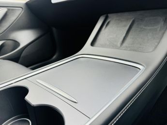 TESLA MODEL 3 (Dual Motor) Long Range