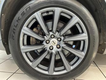 VOLVO XC90 2.0h T8 Twin Engine 9.2kWh R-Design Auto 4WD Euro 6 (s/s) 5dr