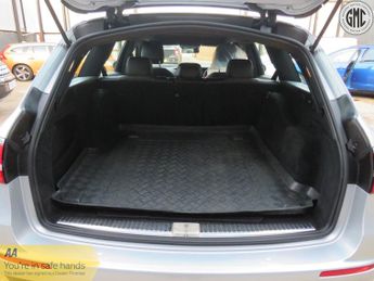 MERCEDES-BENZ E CLASS 2.0 E220d AMG Line Premium, Full Service History