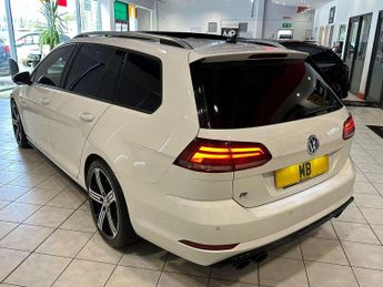 VOLKSWAGEN GOLF 2.0 TSI R