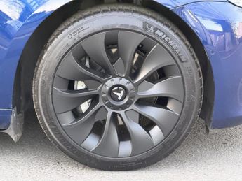 TESLA MODEL 3 (Dual Motor) Long Range