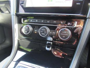 VOLKSWAGEN GOLF 2.0 TSI R DSG 4Motion Euro 6 (s/s) 5dr