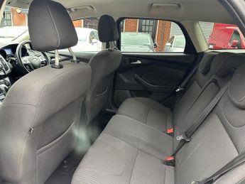 FORD FOCUS 1.6 Titanium Navigator