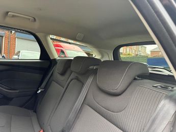 FORD FOCUS 1.6 Titanium Navigator