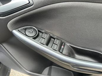 FORD FOCUS 1.6 Titanium Navigator