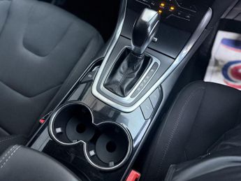 FORD S-MAX 2.0 TDCi Titanium