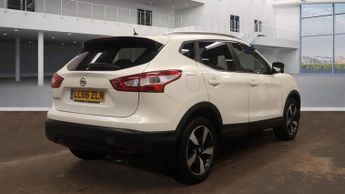 NISSAN QASHQAI 1.2 DIG-T N-Connecta XTRON 2WD Euro 6 (s/s) 5dr