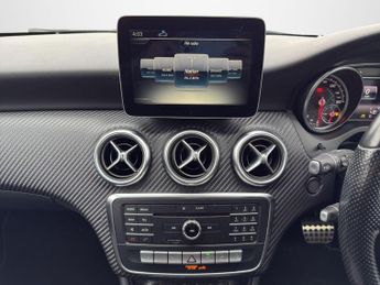 MERCEDES-BENZ A CLASS 2.1 A200d AMG Line