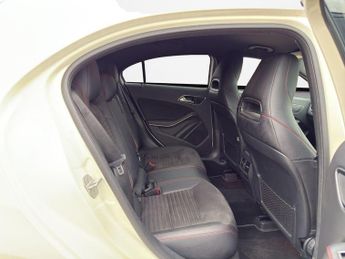 MERCEDES-BENZ A CLASS 2.1 A200d AMG Line