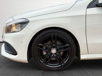 MERCEDES-BENZ A CLASS 2.1 A200d AMG Line