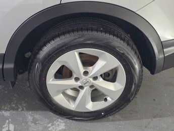 NISSAN QASHQAI 1.2 DIG-T Acenta XTRON Euro 6 (s/s) 5dr