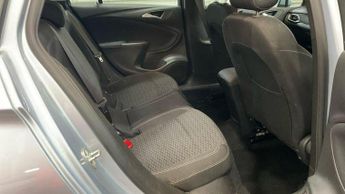 VAUXHALL ASTRA 1.4i Turbo SRi Nav Sports Tourer Auto Euro 6 (s/s) 5dr