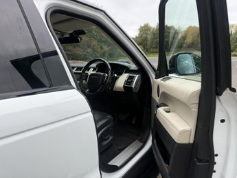 LAND ROVER RANGE ROVER SPORT 3.0 SD V6 HSE