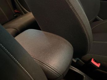 VAUXHALL ZAFIRA TOURER 2.0 CDTi SRi Euro 5 5dr