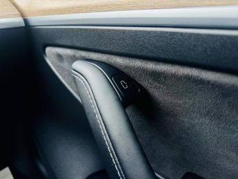 TESLA MODEL 3 (Dual Motor) Long Range