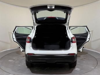 NISSAN QASHQAI 1.3 DIG-T Visia Euro 6 (s/s) 5dr