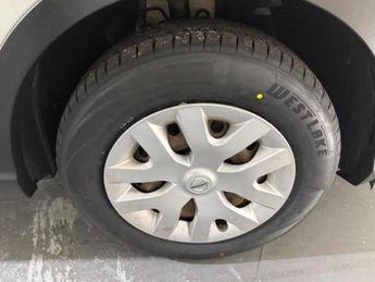 NISSAN QASHQAI 1.3 DIG-T Visia Euro 6 (s/s) 5dr