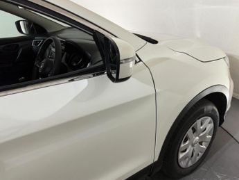 NISSAN QASHQAI 1.3 DIG-T Visia Euro 6 (s/s) 5dr