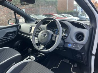 TOYOTA YARIS 1.5 VVT-h Design