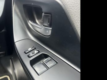 TOYOTA YARIS 1.5 VVT-h Design