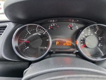 PEUGEOT 3008 1.6 BlueHDi Active